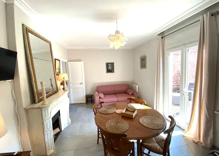 Apartment La Vie Gite Renove Avec Terrasse Et Vue Parc - 2 A 4 Pers